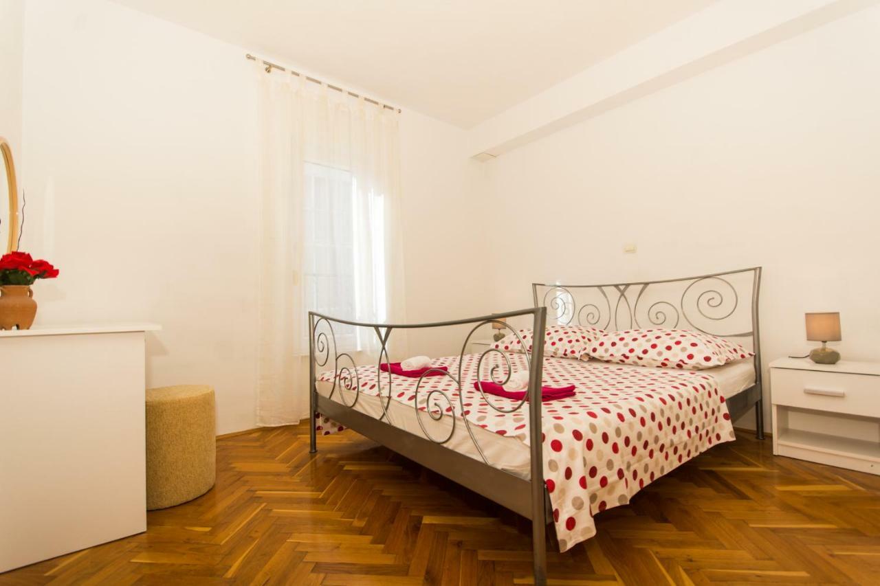 Apartament Apartman Ruza Trogir Zewnętrze zdjęcie