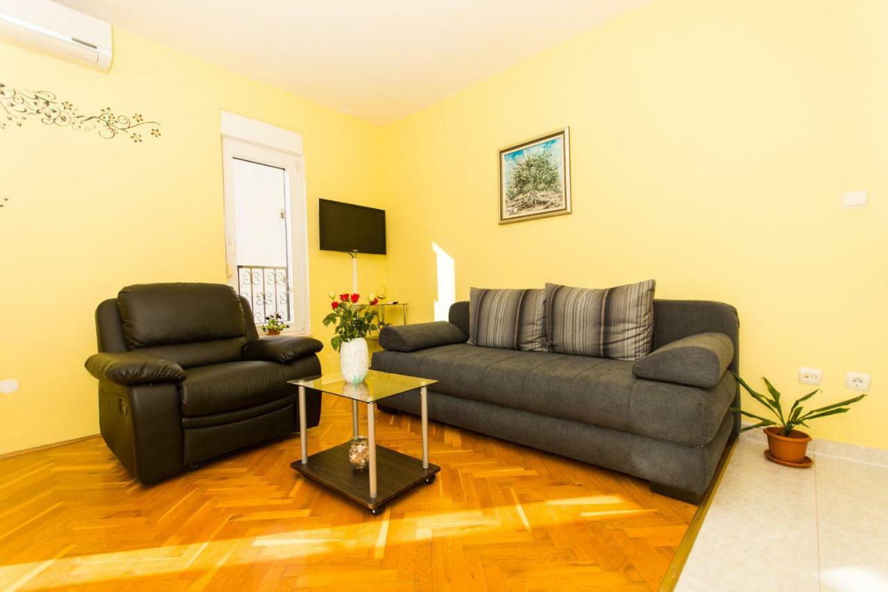 Apartament Apartman Ruza Trogir Zewnętrze zdjęcie