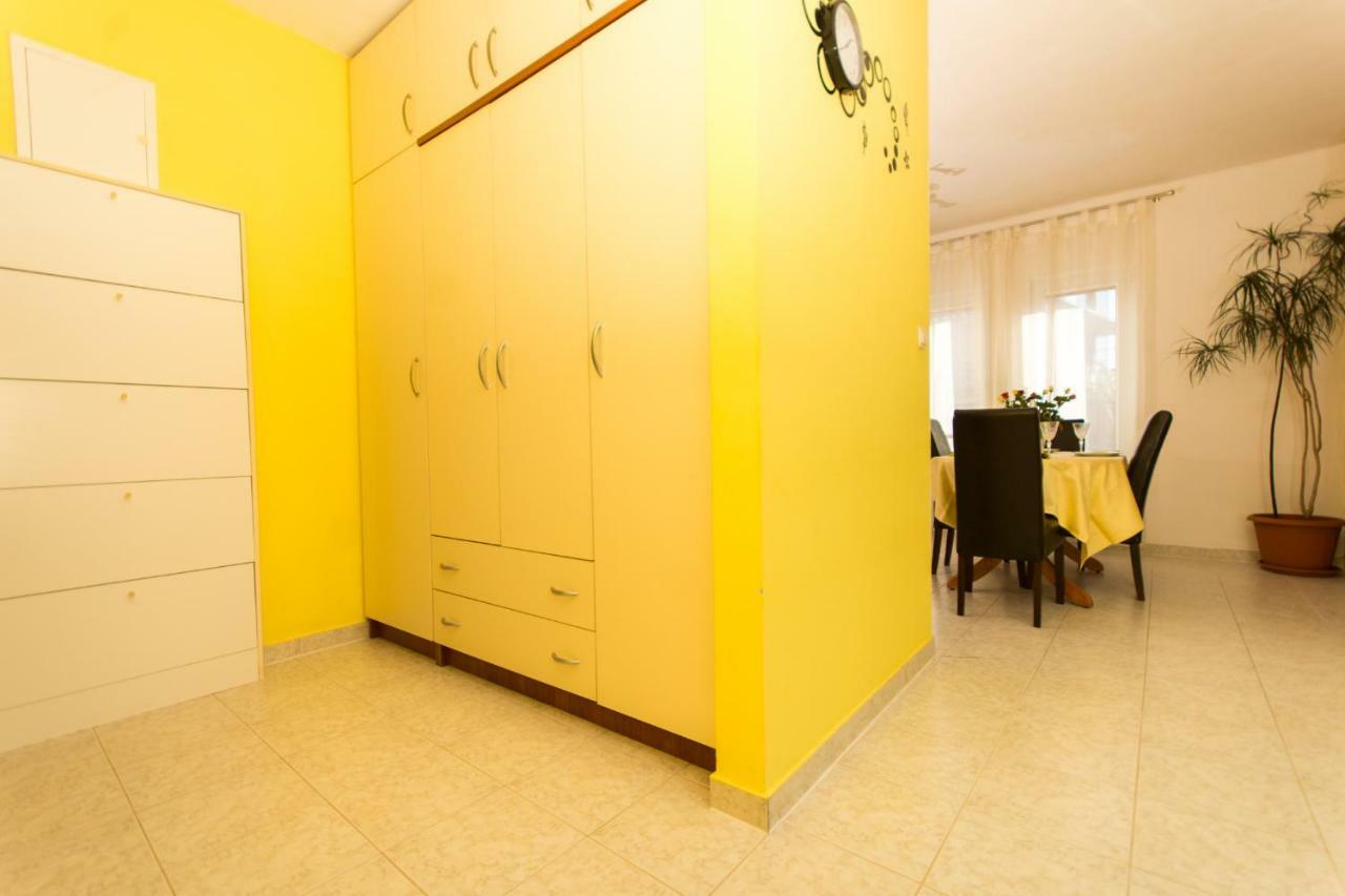 Apartament Apartman Ruza Trogir Zewnętrze zdjęcie