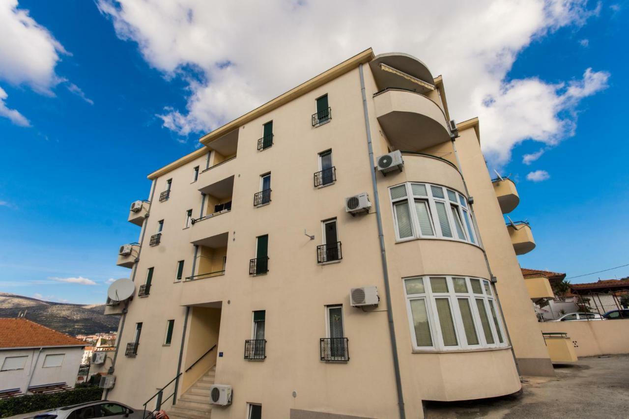 Apartament Apartman Ruza Trogir Zewnętrze zdjęcie
