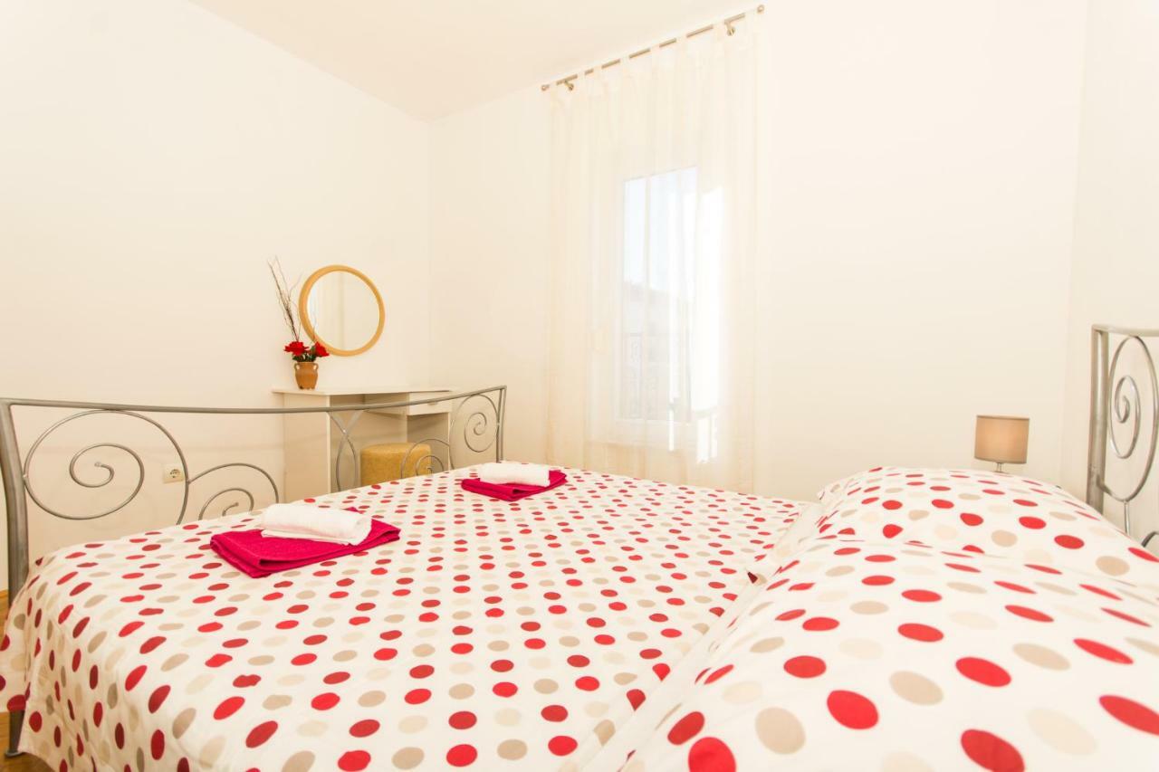 Apartament Apartman Ruza Trogir Zewnętrze zdjęcie