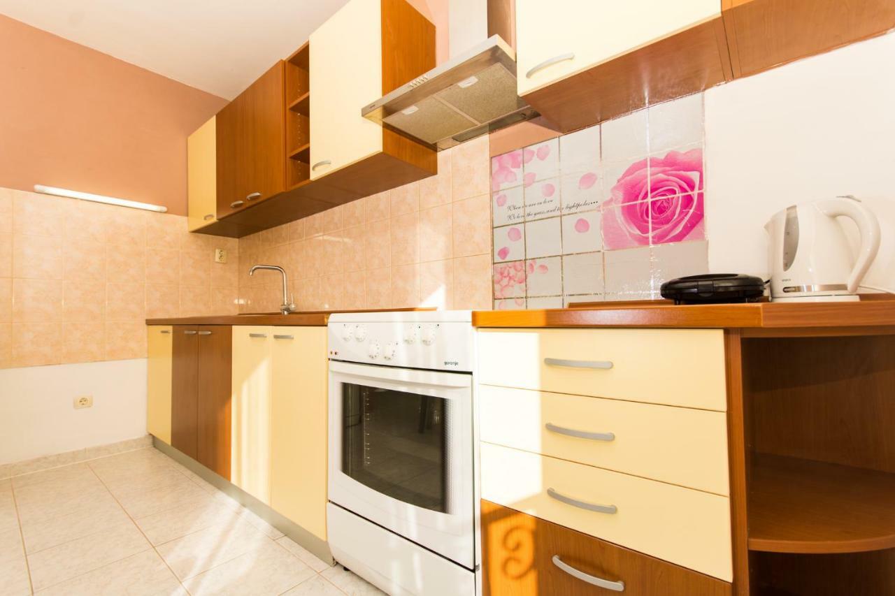 Apartament Apartman Ruza Trogir Zewnętrze zdjęcie